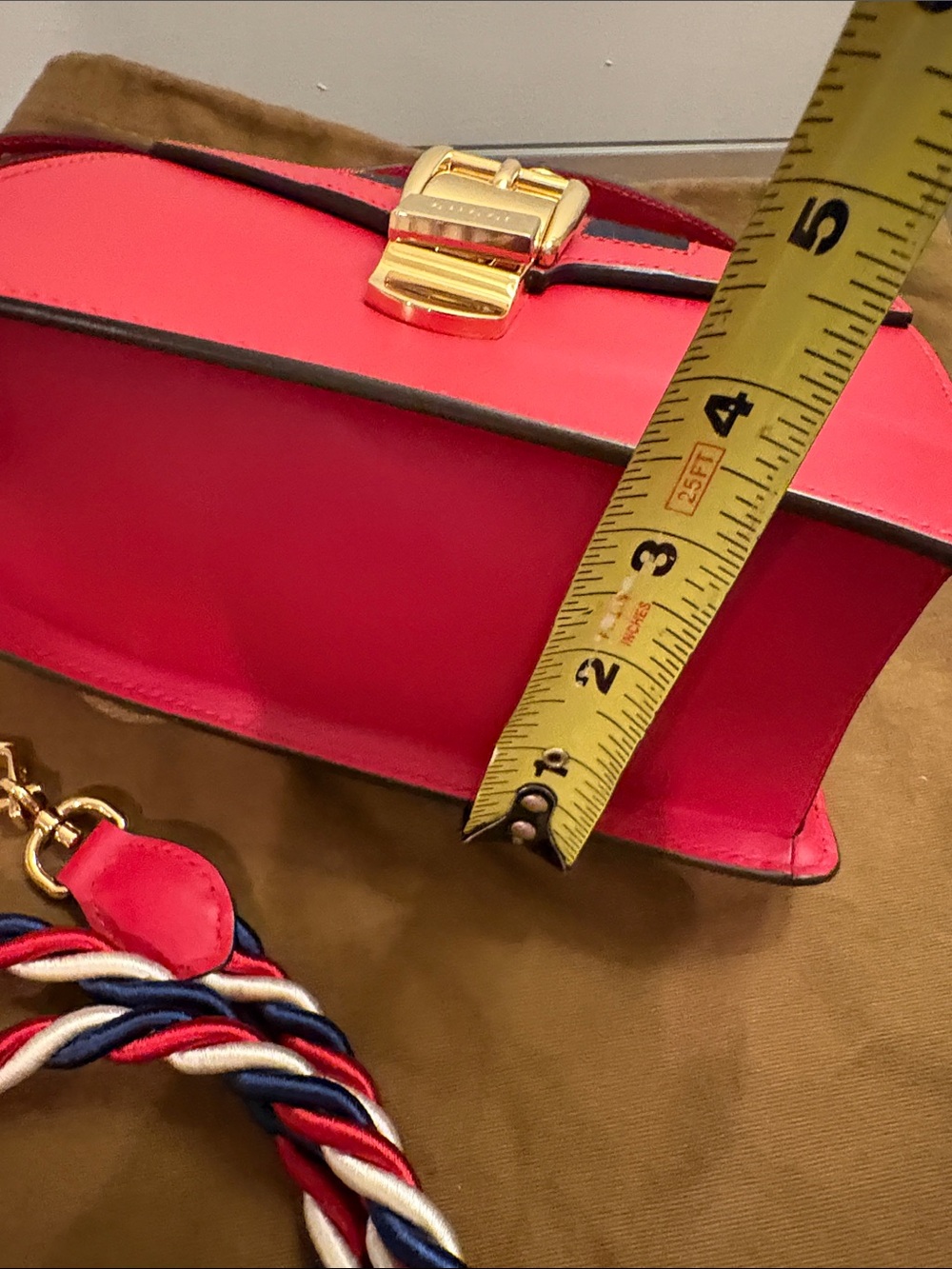 GUCCI Sylvie Mini - Picture 12 of 13